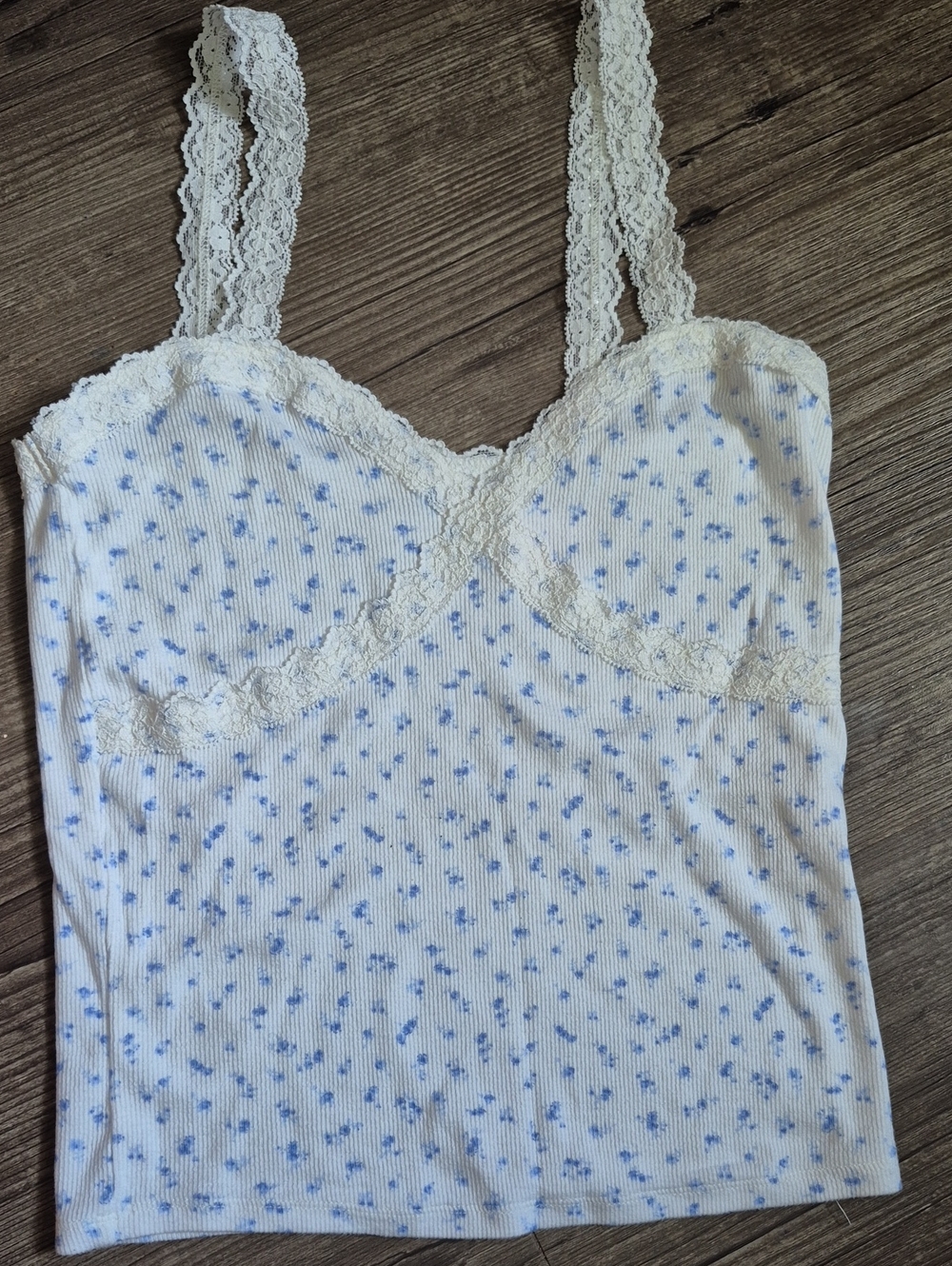 NWOT! Hollister White Ribbed Tank with Light Blue Floral Detail and Lace